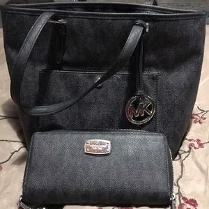 Michael Kors Jet Set Tote